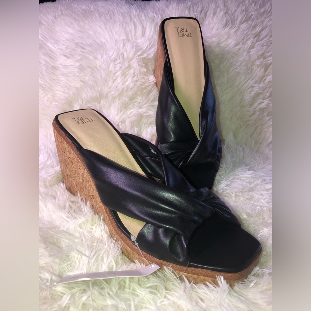 Black Twist-Knot Slide Wedges size 9 NWT